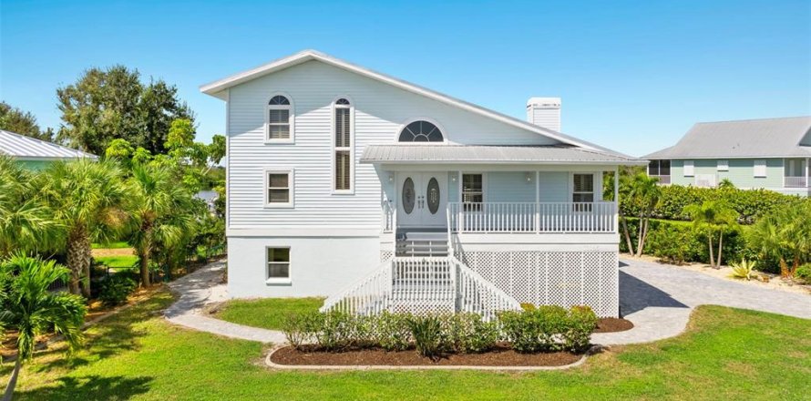 Villa ou maison à Placida, Floride 4 chambres, 382.57 m2 № 2217372