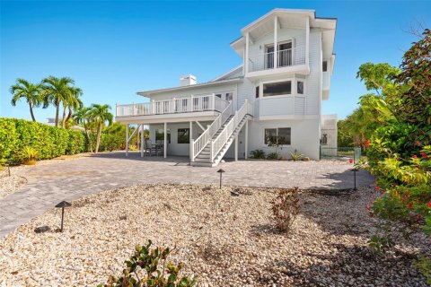 Villa ou maison à vendre à Placida, Floride: 4 chambres, 382.57 m2 № 2217372 - photo 4