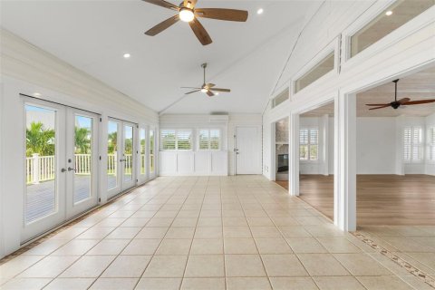 Villa ou maison à vendre à Placida, Floride: 4 chambres, 382.57 m2 № 2217372 - photo 13