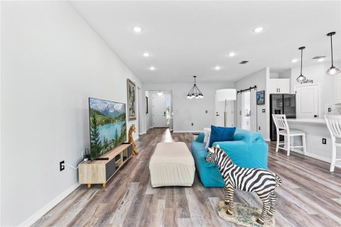 Casa en venta en Kissimmee, Florida, 4 dormitorios, 191.19 m2 № 1904115 - foto 8