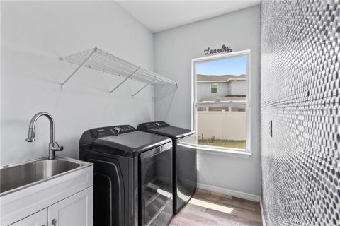 Casa en venta en Kissimmee, Florida, 4 dormitorios, 191.19 m2 № 1904115 - foto 6