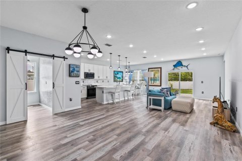 Casa en venta en Kissimmee, Florida, 4 dormitorios, 191.19 m2 № 1904115 - foto 5