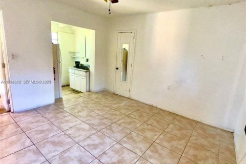 Apartment in Hollywood, Florida 180.69 sq.m. № 1987128 - photo 2