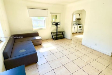 Apartment in Hollywood, Florida 180.69 sq.m. № 1987128 - photo 3