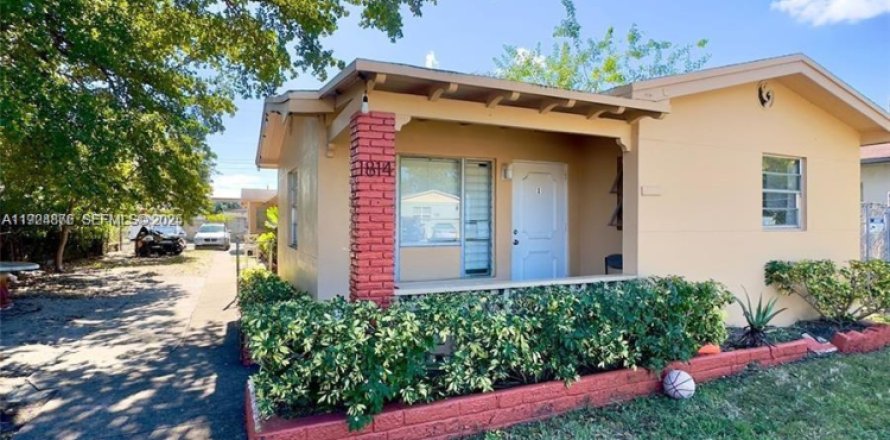 Studio in Hollywood, Florida № 1987128