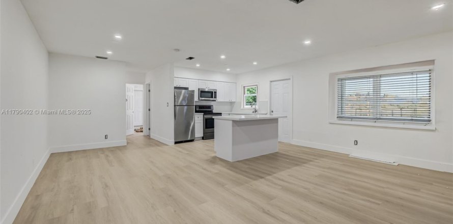 House in Fort Lauderdale, Florida 3 bedrooms, 232.63 sq.m. № 1934188