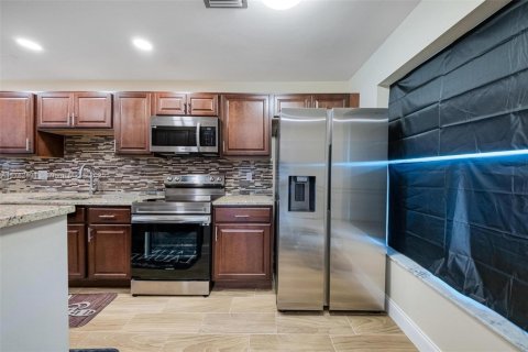Condo in Delray Beach, Florida, 2 bedrooms  № 1705766 - photo 13