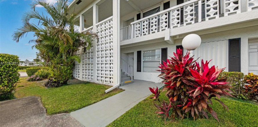 Condo in Delray Beach, Florida, 2 bedrooms № 1705766
