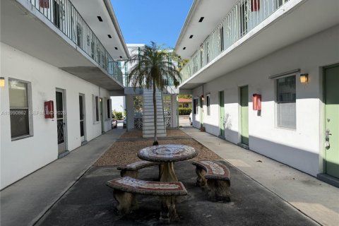 Condominio en alquiler en Hollywood, Florida, 1 dormitorio, 54.44 m2 № 2058124 - foto 10