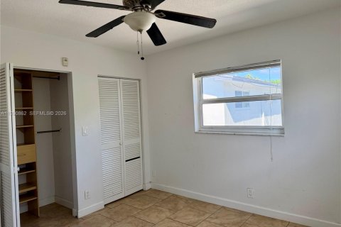 Condominio en alquiler en Hollywood, Florida, 1 dormitorio, 54.44 m2 № 2058124 - foto 5