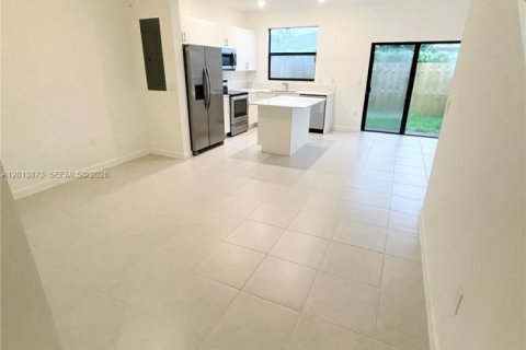 Copropriété à vendre à Miami, Floride: 3 chambres, 122.63 m2 № 2300955 - photo 7