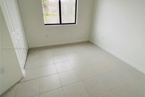 Copropriété à vendre à Miami, Floride: 3 chambres, 122.63 m2 № 2300955 - photo 9