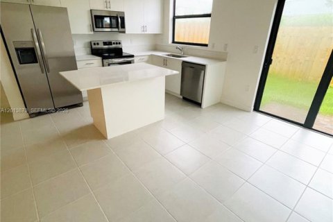 Copropriété à vendre à Miami, Floride: 3 chambres, 122.63 m2 № 2300955 - photo 5