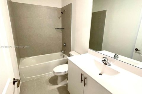 Copropriété à vendre à Miami, Floride: 3 chambres, 122.63 m2 № 2300955 - photo 16