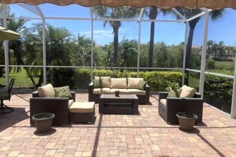 House in Sarasota, Florida 3 bedrooms, 204.48 sq.m. № 2148434 - photo 24