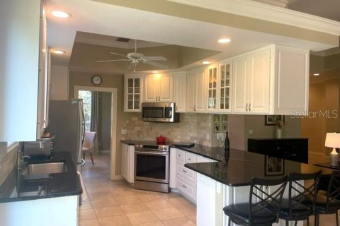 House in Sarasota, Florida 3 bedrooms, 204.48 sq.m. № 2148434 - photo 7