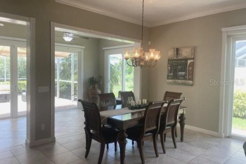 House in Sarasota, Florida 3 bedrooms, 204.48 sq.m. № 2148434 - photo 13