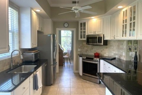 House in Sarasota, Florida 3 bedrooms, 204.48 sq.m. № 2148434 - photo 8