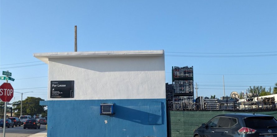 Magasin à Fort Lauderdale, Floride № 461269