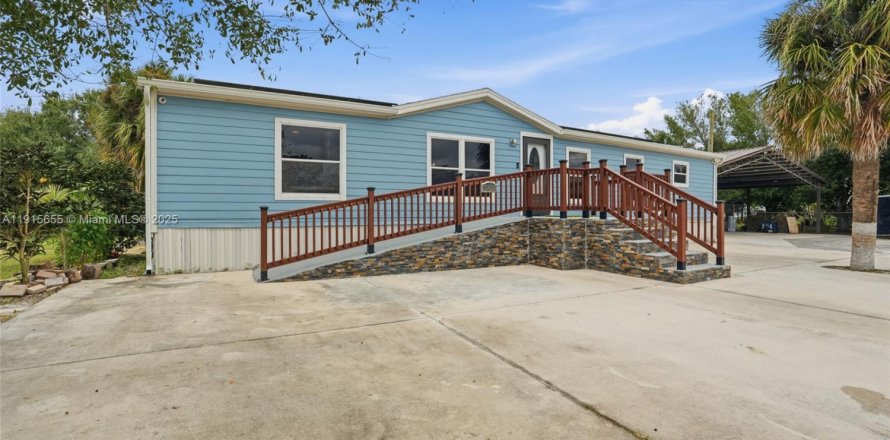 Villa ou maison à LaBelle, Floride 3 chambres № 1971781