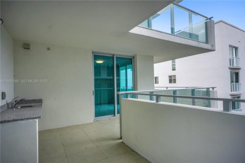 Condo in Bay Harbor Islands, Florida, 3 bedrooms  № 1994120 - photo 17