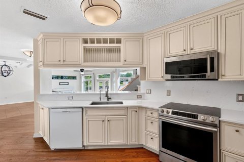 Villa ou maison à vendre à Eustis, Floride: 4 chambres, 198.81 m2 № 2344980 - photo 20