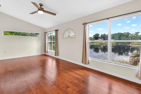 Villa ou maison à vendre à Eustis, Floride: 4 chambres, 198.81 m2 № 2344980 - photo 25