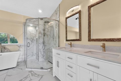 Villa ou maison à vendre à Eustis, Floride: 4 chambres, 198.81 m2 № 2344980 - photo 28