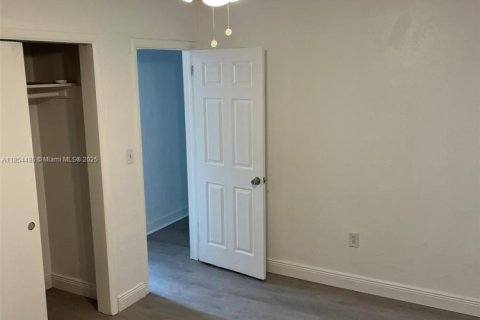 Снять в аренду виллу или дом в Майами, Флорида 2 спальни, № 1872481 - фото 4