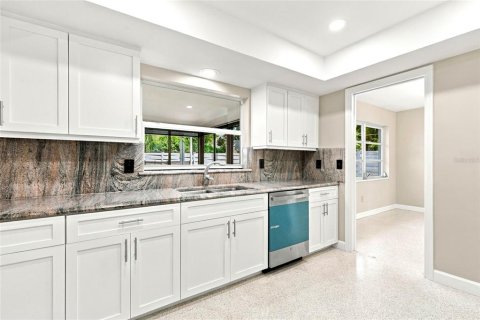 Villa ou maison à vendre à Safety Harbor, Floride: 3 chambres, 179.49 m2 № 2406636 - photo 10