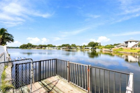 Villa ou maison à vendre à Safety Harbor, Floride: 3 chambres, 179.49 m2 № 2406636 - photo 6