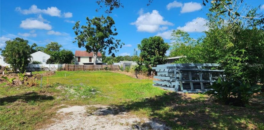 Land in Sarasota, Florida № 2393684