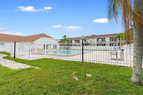 Condo in Tampa, Florida, 4 bedrooms  № 1565047 - photo 25