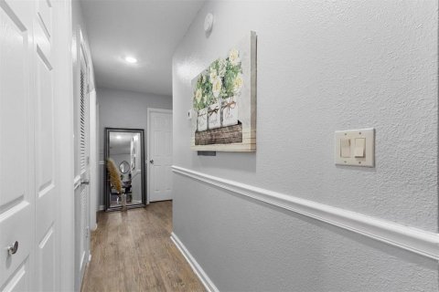 Condo in Tampa, Florida, 4 bedrooms  № 1565047 - photo 14