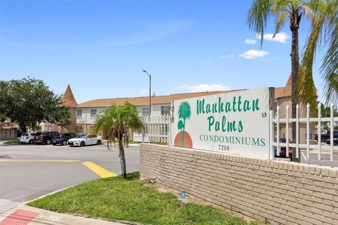 Condo in Tampa, Florida, 4 bedrooms  № 1565047 - photo 1