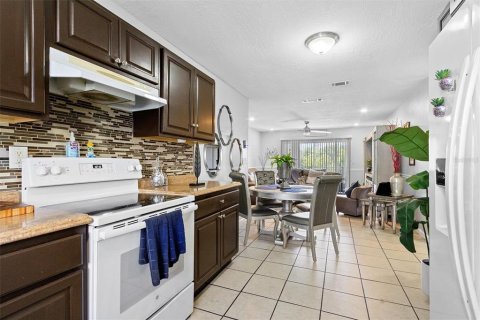 Condo in Tampa, Florida, 4 bedrooms  № 1565047 - photo 10