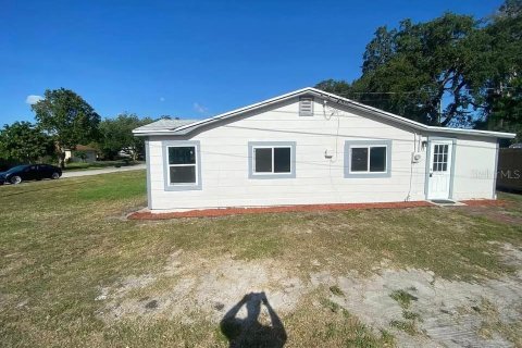 House in Saint Petersburg, Florida 2 bedrooms, 97.92 sq.m. № 1908449 - photo 3