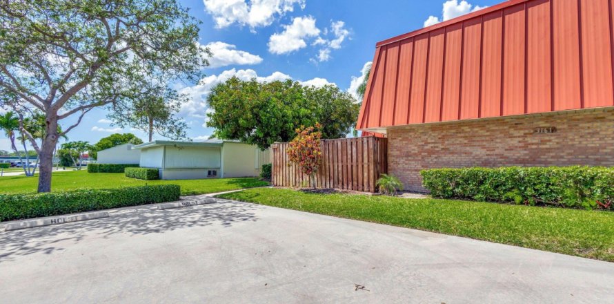 Adosado en Palm Beach Gardens, Florida 2 dormitorios, 110 m2 № 1225941