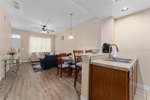Adosado en venta en Kissimmee, Florida, 3 dormitorios, 120.4 m2 № 2103923 - foto 16