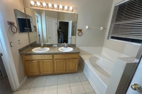 Villa ou maison à vendre à Kissimmee, Floride: 3 chambres, 148.36 m2 № 2403111 - photo 23