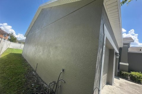 Villa ou maison à vendre à Kissimmee, Floride: 3 chambres, 148.36 m2 № 2403111 - photo 3