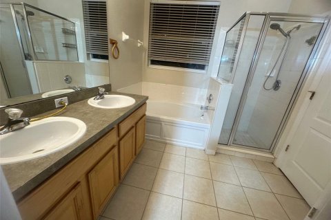 Villa ou maison à vendre à Kissimmee, Floride: 3 chambres, 148.36 m2 № 2403111 - photo 24