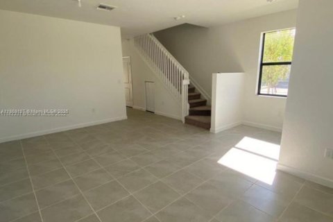 Adosado en venta en Homestead, Florida, 3 dormitorios, 143.53 m2 № 1959935 - foto 6