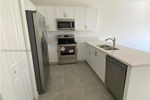 Adosado en venta en Homestead, Florida, 3 dormitorios, 143.53 m2 № 1959935 - foto 8