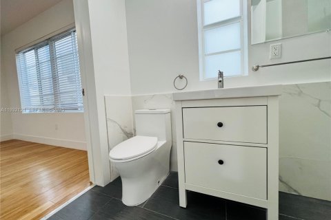 Appartement à louer à Miami Beach, Floride: 1 chambre, 78.97 m2 № 1990597 - photo 18