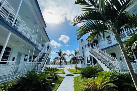 Appartement à louer à Miami Beach, Floride: 1 chambre, 78.97 m2 № 1990597 - photo 20