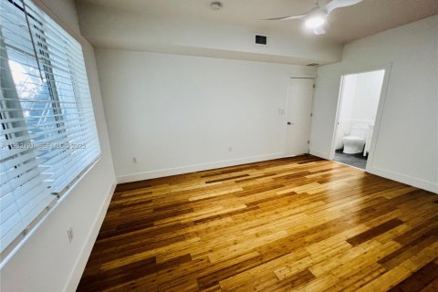 Appartement à louer à Miami Beach, Floride: 1 chambre, 78.97 m2 № 1990597 - photo 14