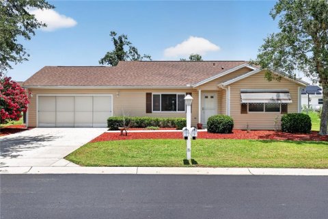 House in Dunnellon, Florida 2 bedrooms, 127.28 sq.m. № 2093309