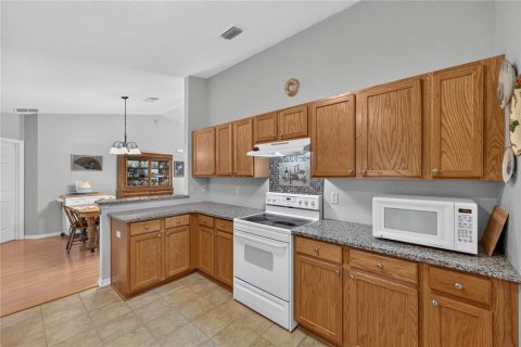 House in Dunnellon, Florida 2 bedrooms, 127.28 sq.m. № 2093309 - photo 6