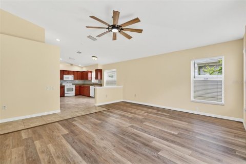 House in Brandon, Florida 4 bedrooms, 181.72 sq.m. № 1838320 - photo 19